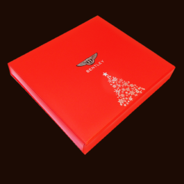 Le Chocolat XTACY Personalized Bentley Cafe Christmas Chocolate Box