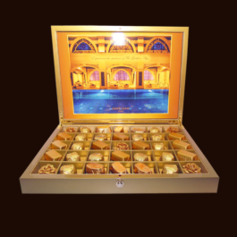 Le Chocolat XTACY Wooden Jumeirah Zabeel Saray Chocolate Concept Box